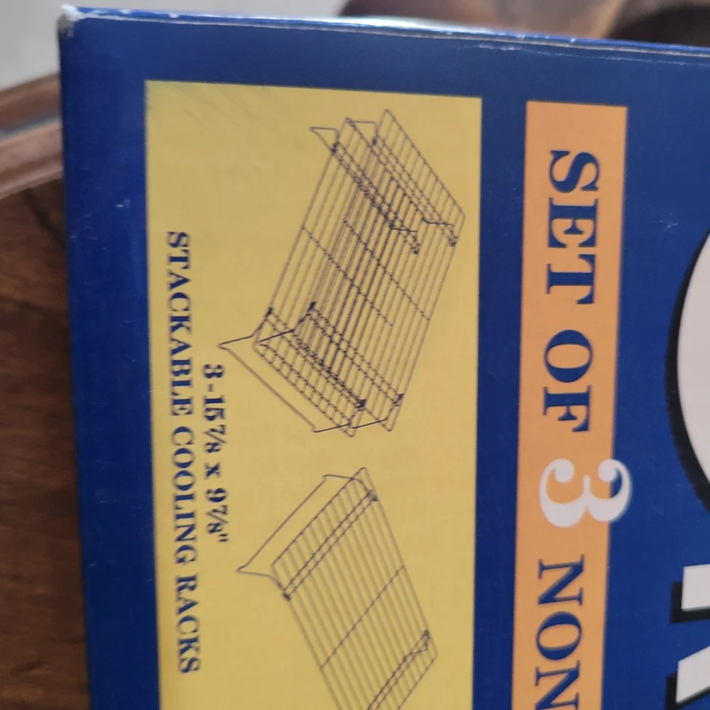 Wilton Black Non-Stick Stackable Cooling Racks - Picture 3 of 7